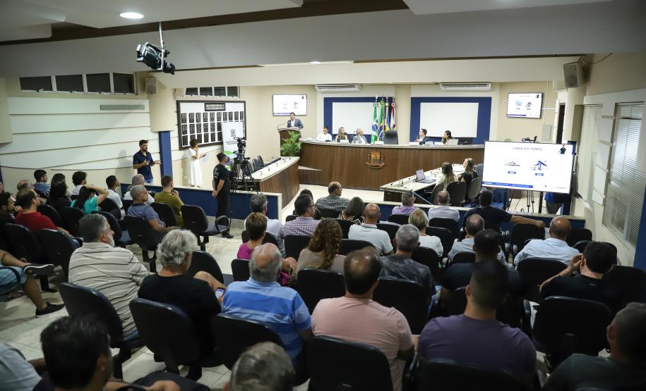 Audiência pública sobre nova contratação do ferry boat de Guaratuba.