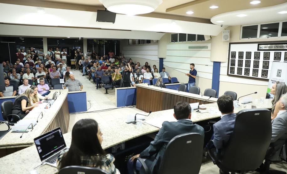 Audiência pública sobre nova contratação do ferry boat de Guaratuba.