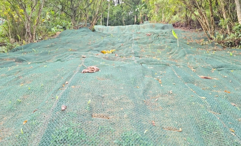 BR-277 serviços de contenção no km 39