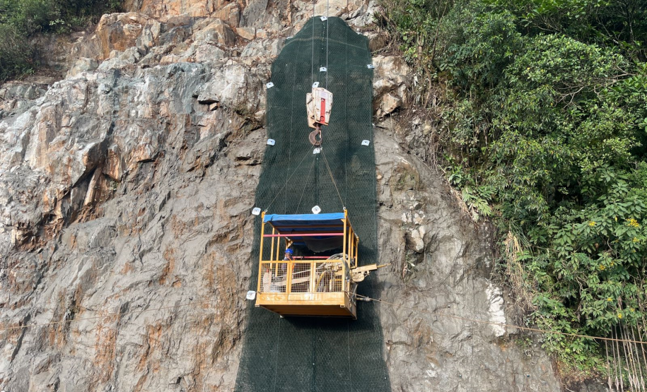 BR-277 serviços de contenção no km 41
