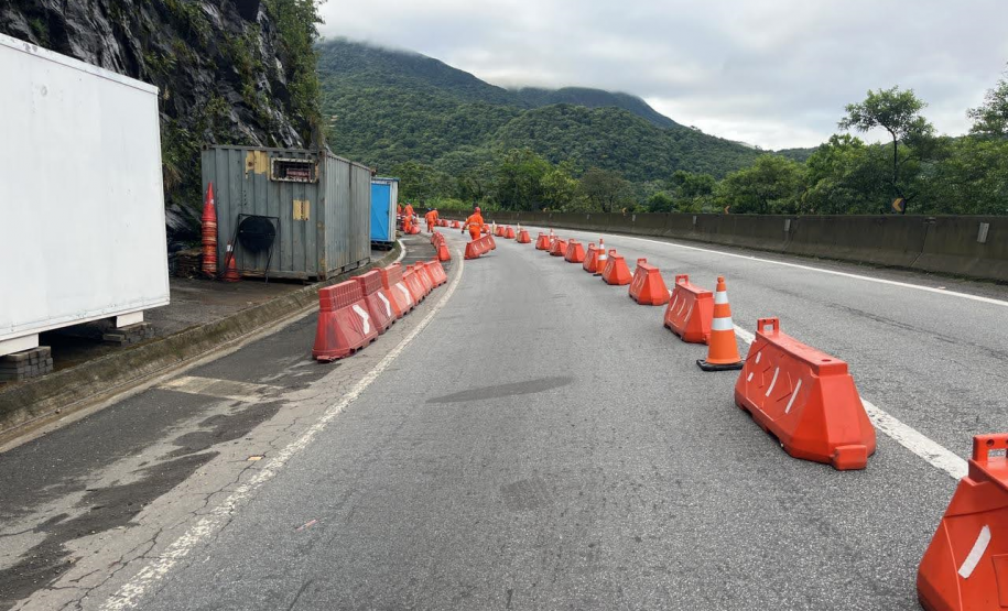 BR-277 serviços de contenção no km 41