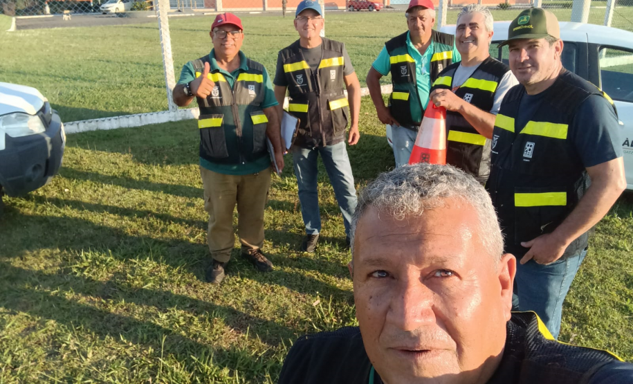 Equipe das balanças rodoviárias na PR-151 em Piraí do Sul
