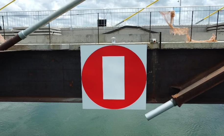 Ponte - Placa Sinalização Náutica - Vão Central