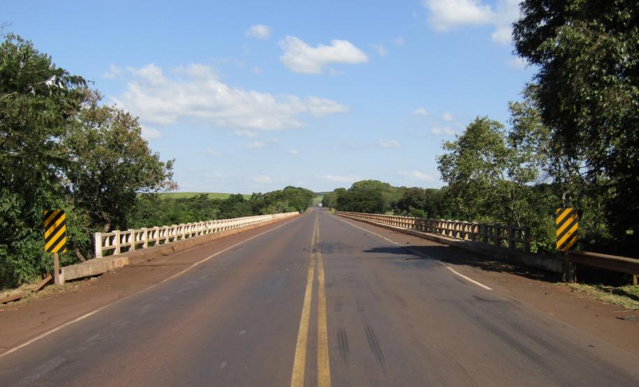Ponte Rio Piquiri no limite entre Assis Chateaubriand e Brasilândia do Sul (PR-486)