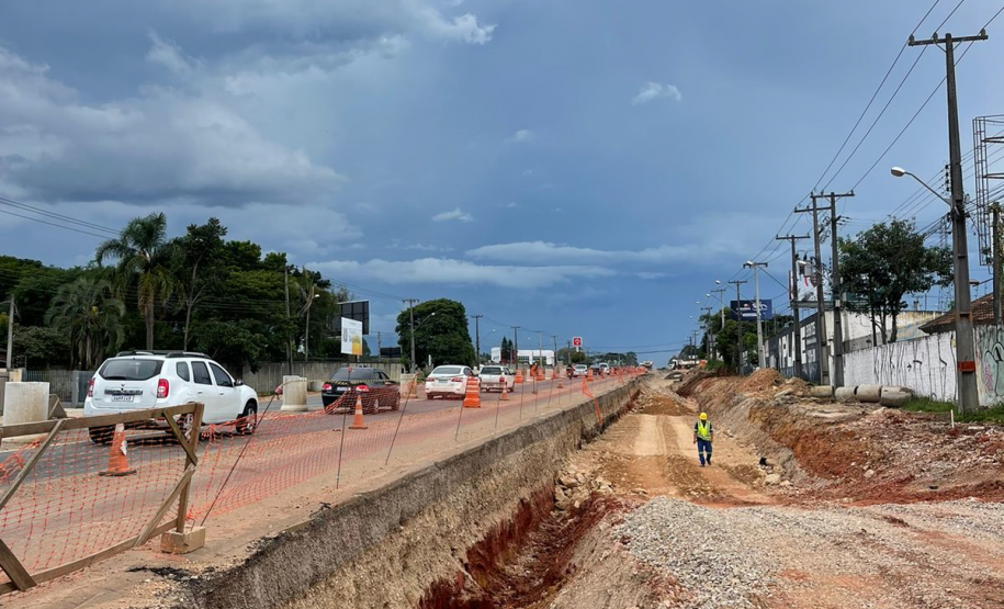 Obra do novo viaduto da BR-376 em São José dos Pinhais