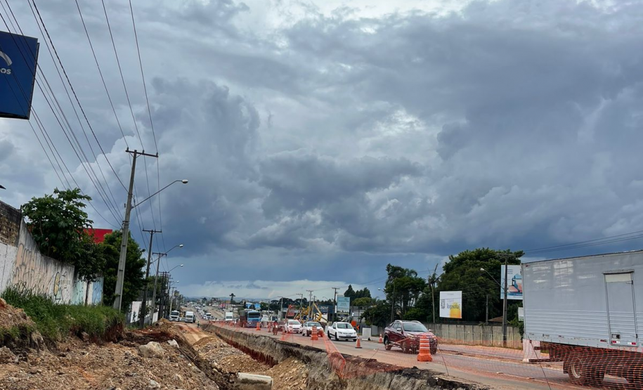 Obra do novo viaduto da BR-376 em São José dos Pinhais