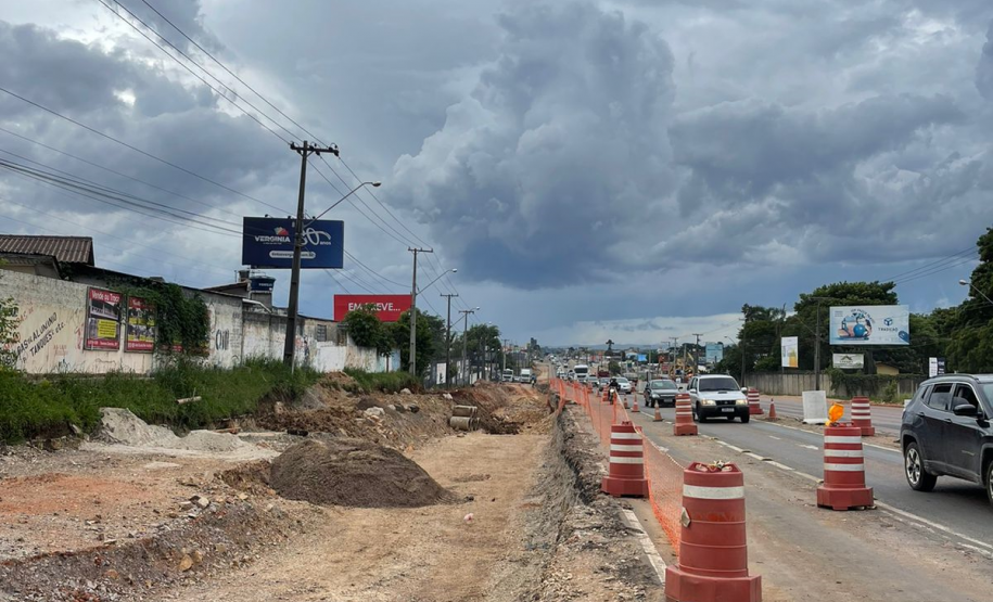 Obra do novo viaduto da BR-376 em São José dos Pinhais