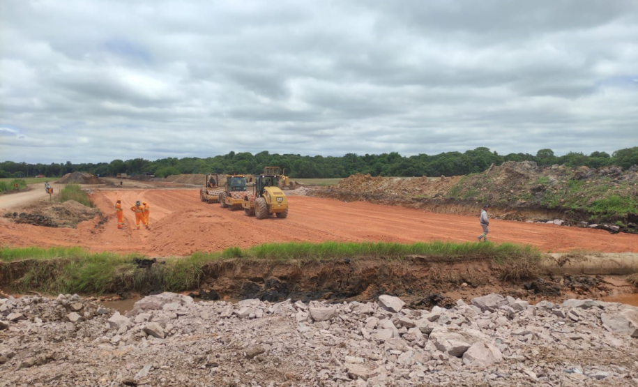 Contorno Norte de Castro - terraplenagem