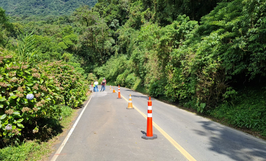 Serviços de recuperação da Estrada da Graciosa