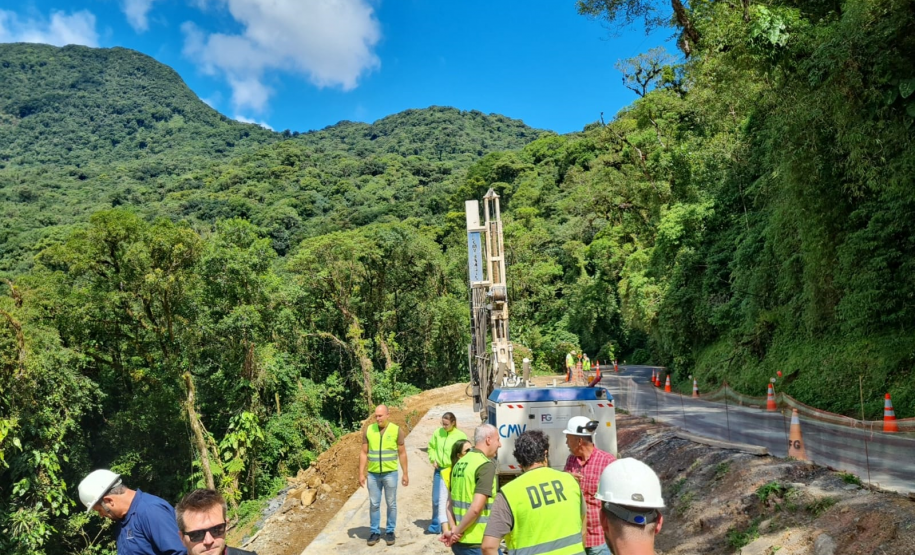 Serviços de recuperação da Estrada da Graciosa