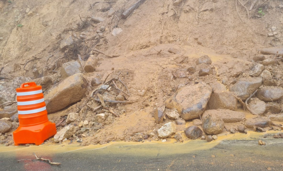 Estrada da Graciosa, ponto de escorregamento