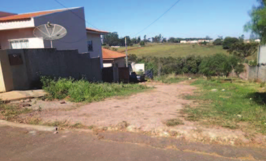 Pavimentação asfáltica na Rua Vitor Mendes Portela – início até a Rua São Paulo (extensão de 47,15m)