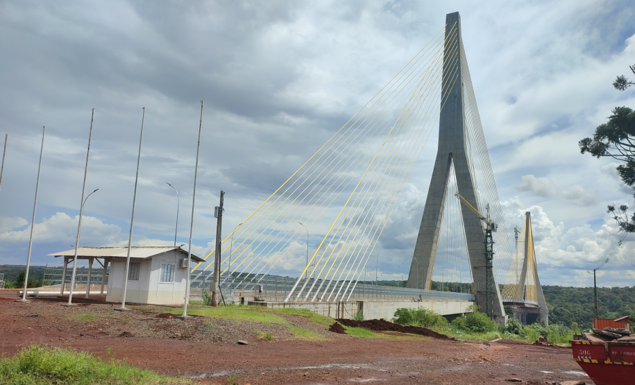 Ponte - Vista lateral da Ponte