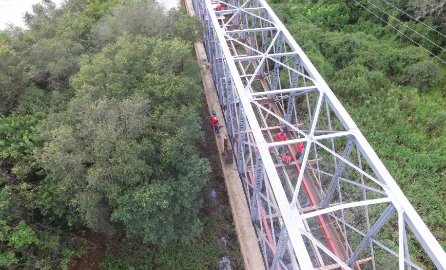 Ponte do Rio da Várzea entre a Lapa e Campo do Tenente