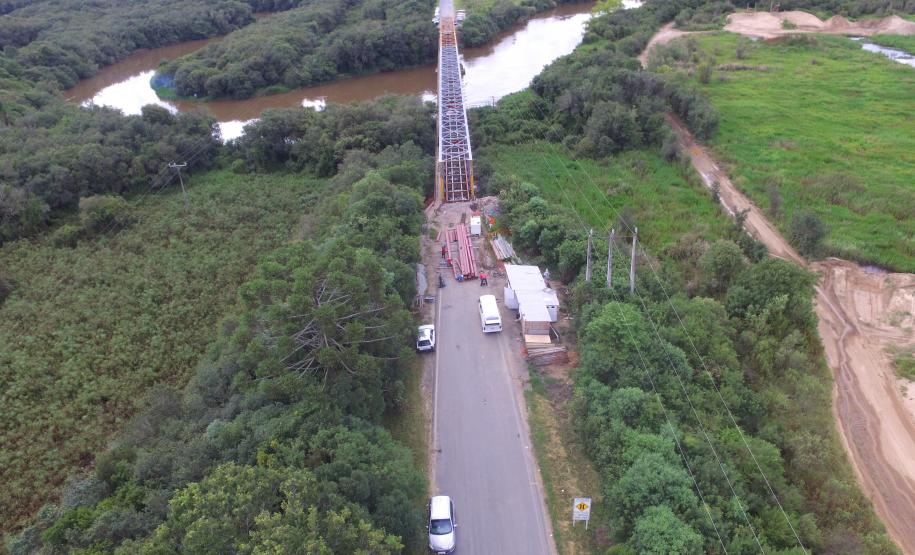 Ponte do Rio da Várzea entre a Lapa e Campo do Tenente