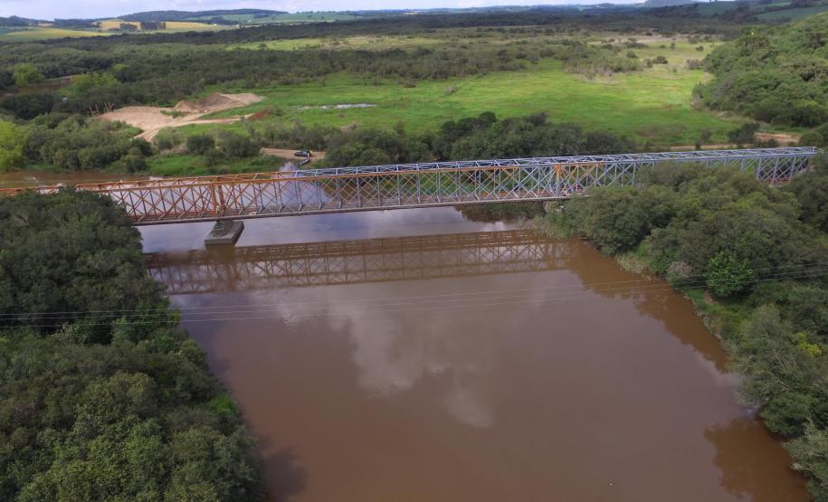 Ponte do Rio da Várzea entre a Lapa e Campo do Tenente