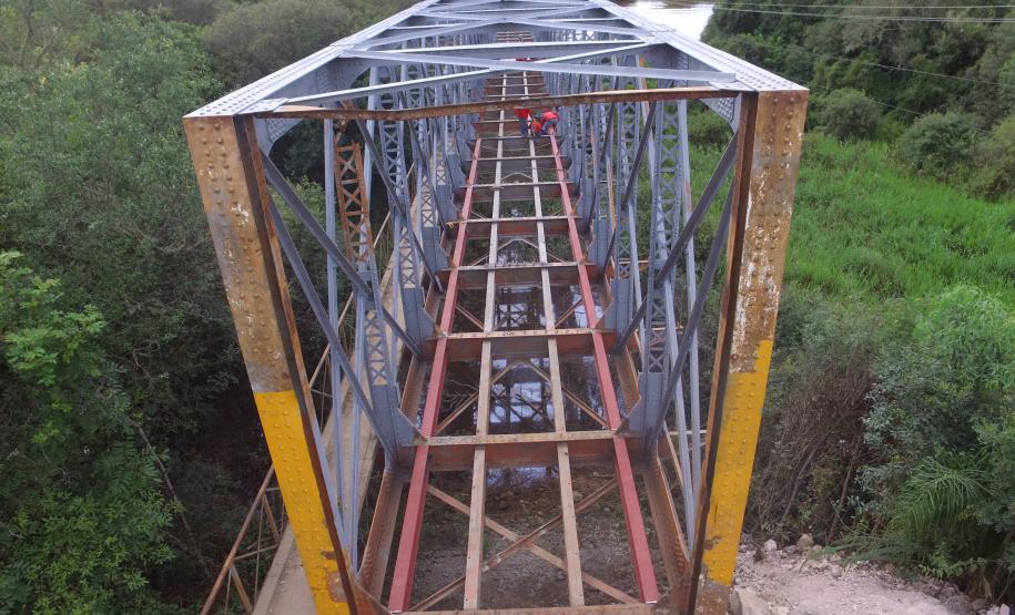Ponte do Rio da Várzea entre a Lapa e Campo do Tenente