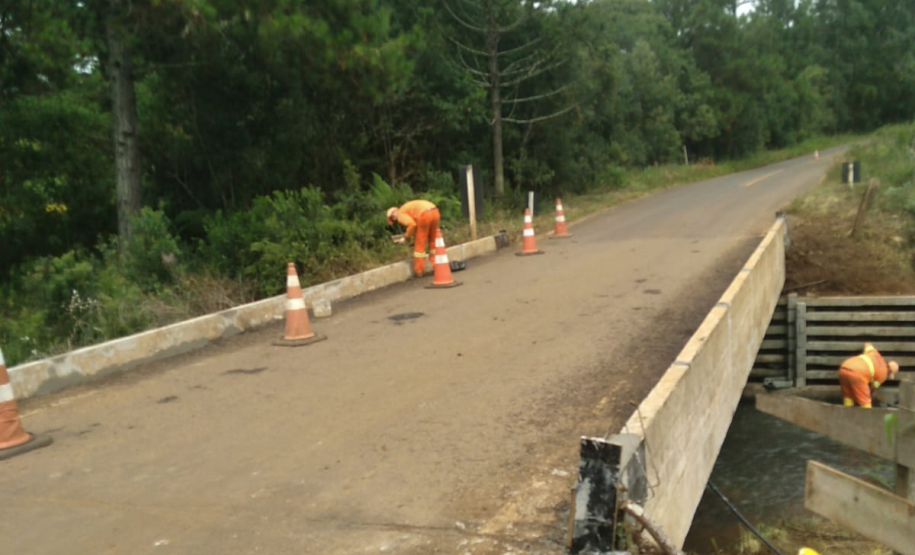 Obras na Ponte sobre o Rio Empoçado