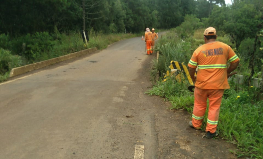 Obras na Ponte sobre Rio Empoçado