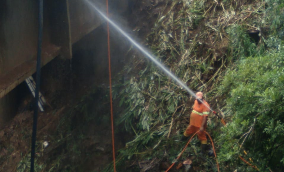 Obras na Ponte sobre Rio Jararaca