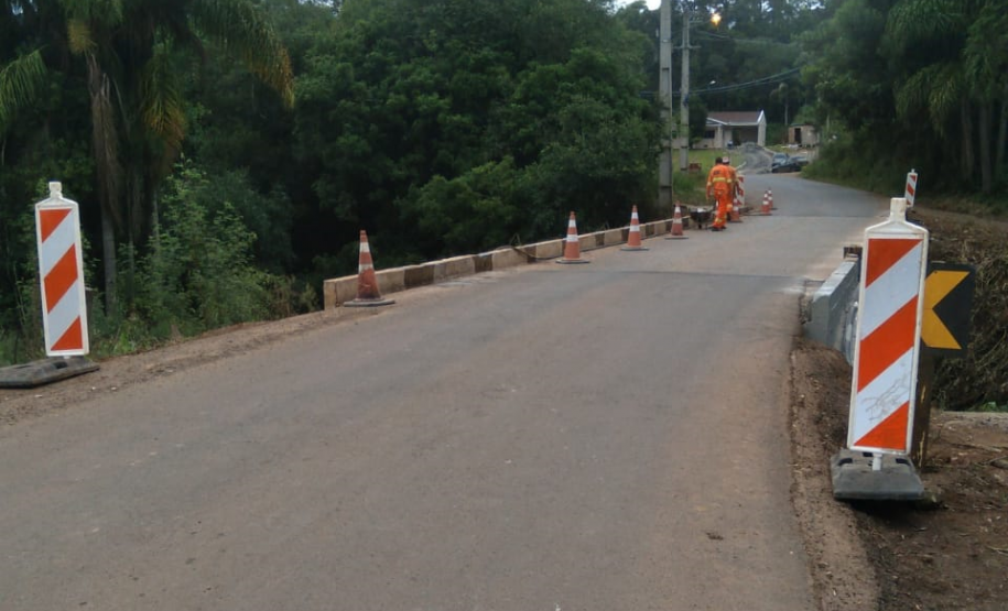 Obras na Ponte sobre Rio Jararaca