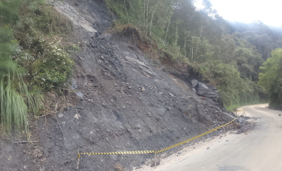 PR-090 km 44+500 novo escorregamento