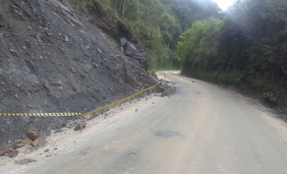 PR-090 km 44+500 novo escorregamento