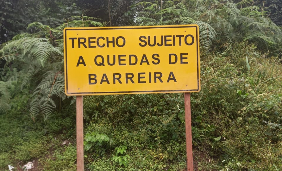 PR-092 km 137 - sinalização de emergência