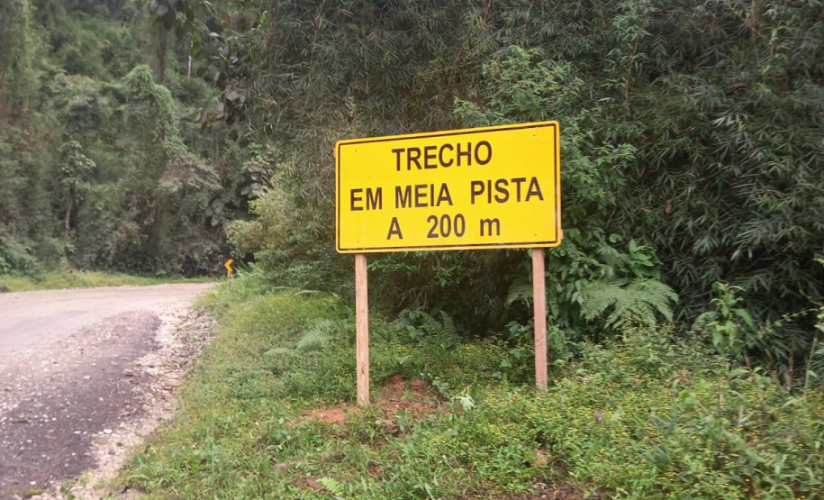 PR-092 km 137 - sinalização de emergência