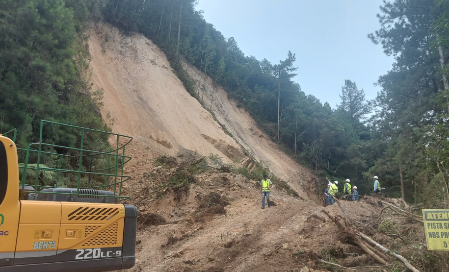 Início dos serviços de recuperação da PR-092, em Doutor Ulysses
