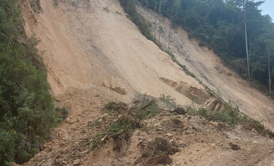 Início dos serviços de recuperação da PR-092, em Doutor Ulysses