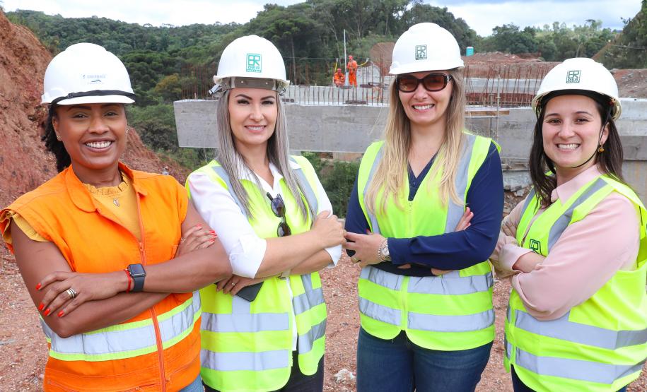 Da esquerda para direita: Thamyris, Elaine, Janice e Thais