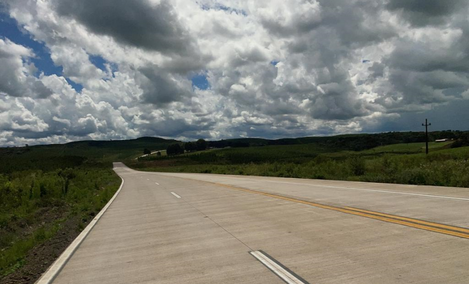 Whitetopping entre Palmas e a BR-153