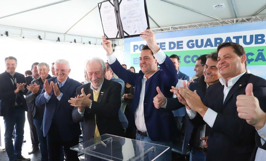 Evento de anúncio do edital da Ponte de Guaratuba