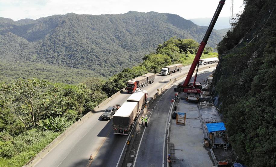 Obras no km 41 da BR-277
