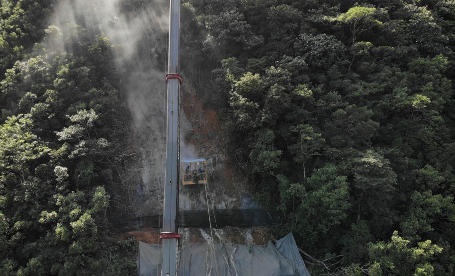 Obras no km 41 da BR-277