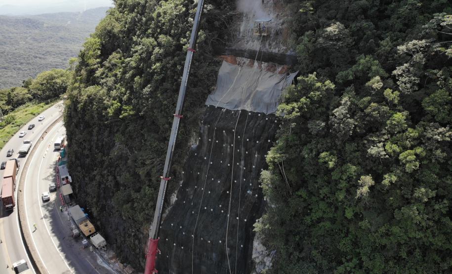 Obras no km 41 da BR-277