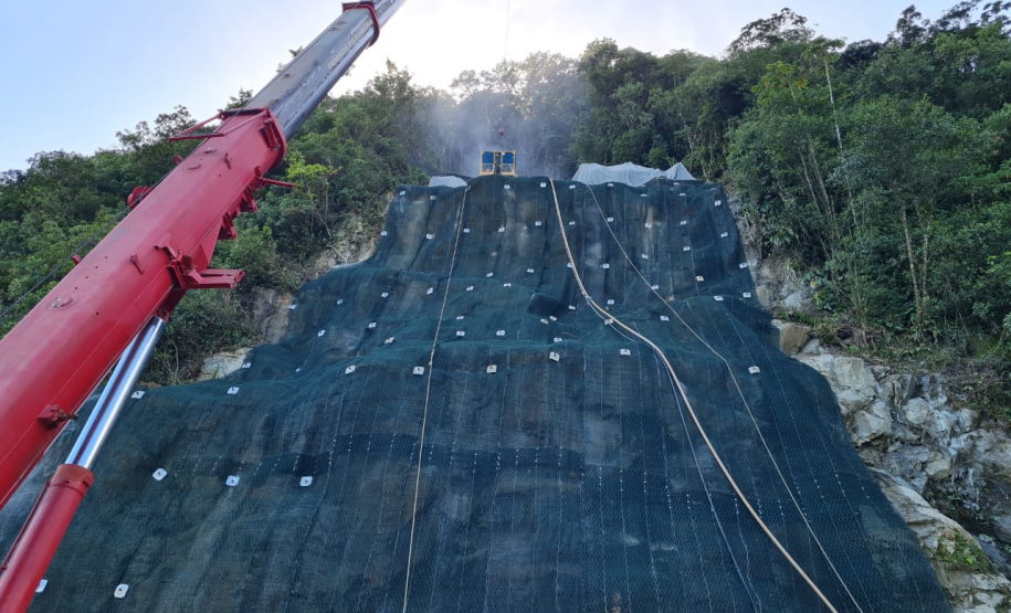 Obras no km 41 da BR-277