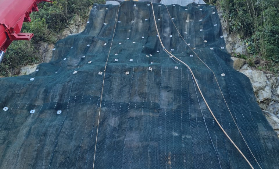 Obras no km 41 da BR-277