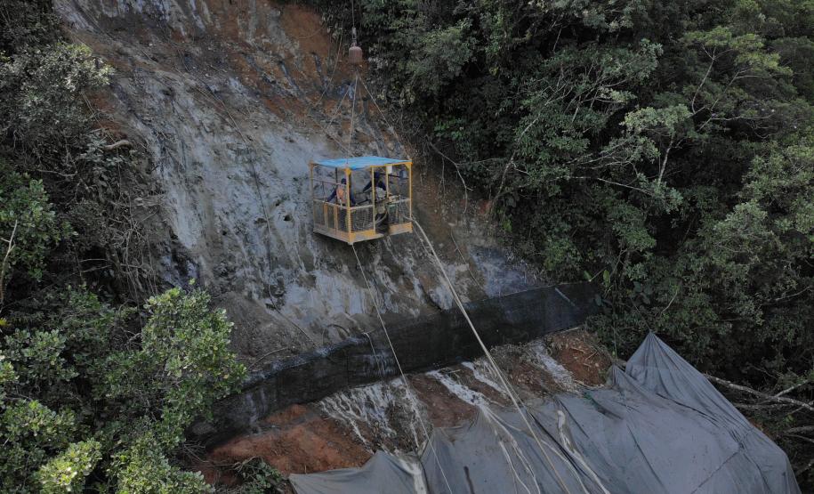 Obras no km 41 da BR-277