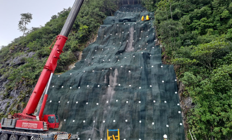 Serviços finais na BR-277