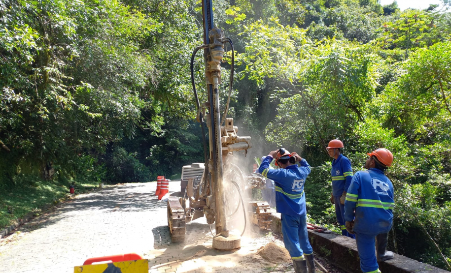 Obras na Estrada da Graciosa