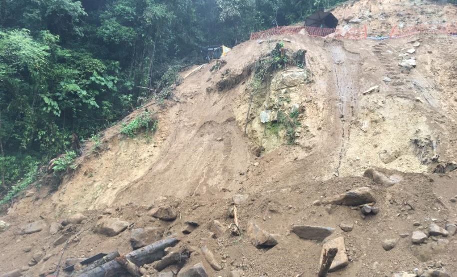 Escorregamentos na Estrada da Graciosa