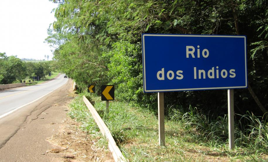 Ponte Rio do Índio PR-323 no limite entre Cianorte e Tuneiras do Oeste