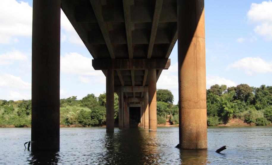 Ponte Rio Piquiri PR-486 no limite entre Assis Chateaubriand e Brasilândia do Sul