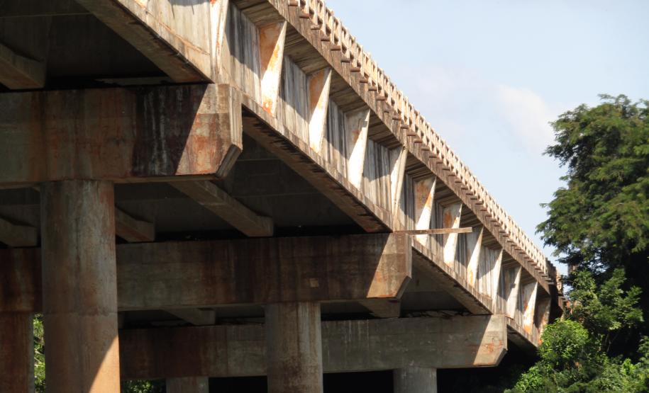 Ponte Rio Piquiri PR-486 no limite entre Assis Chateaubriand e Brasilândia do Sul