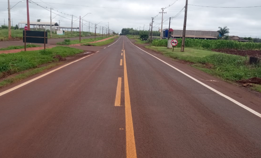 Serviços de conservação na PR-364 em Assis Chateaubriand