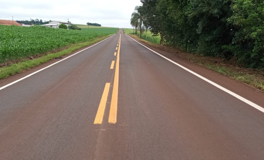 Serviços de conservação na PR-364 em Assis Chateaubriand