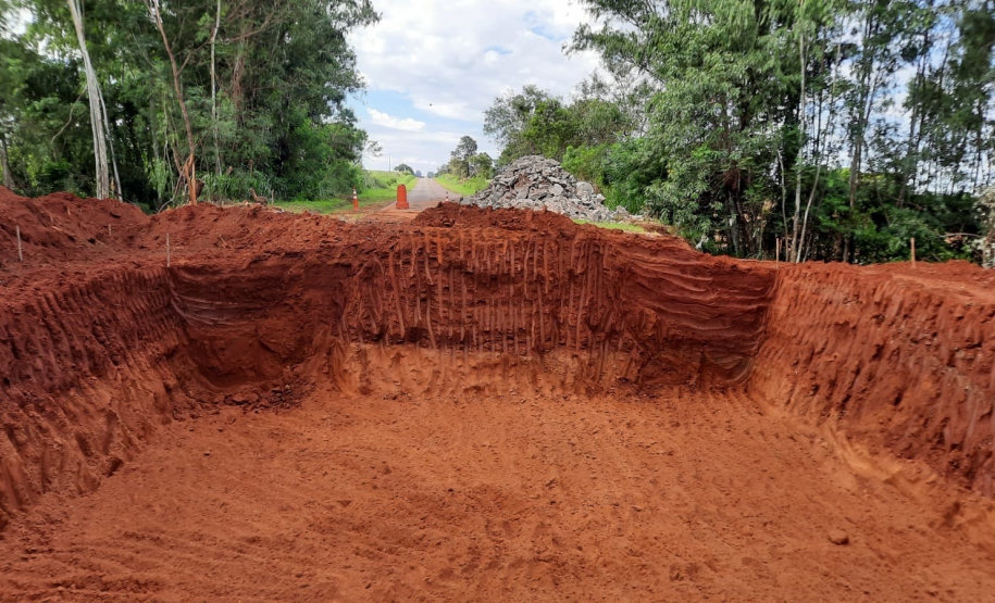 PR-492 Obra emergencial no Km 11,64