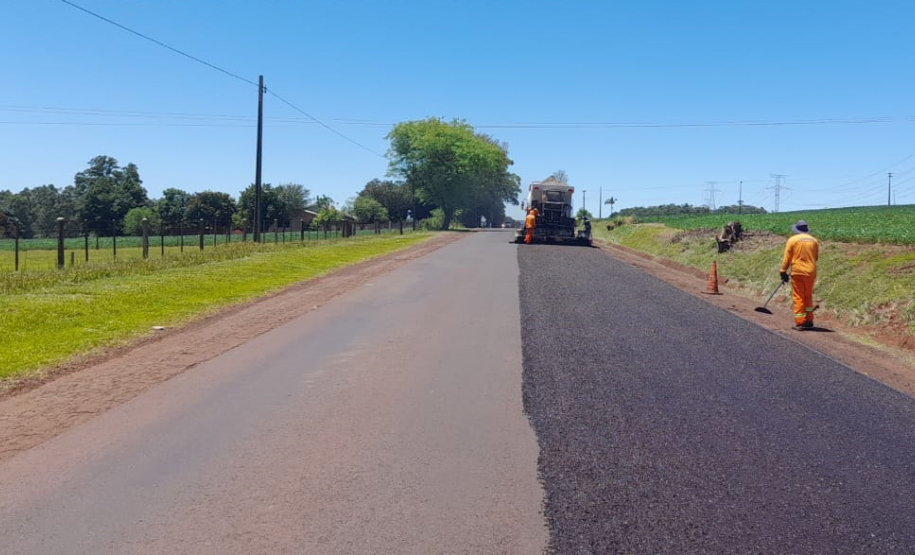 Serviços de conservação na PR-497 entre Missal e São Miguel do Iguaçu